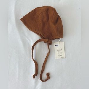 Briar baby bonnet